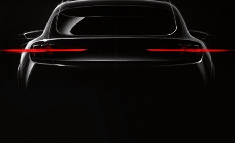 福特跨界电动车效果图曝光，类似Mustang设计