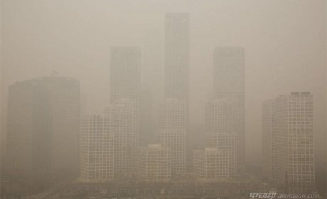 受雾霾影响 北京周边高速大面积封闭