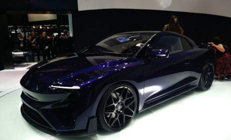 百公里加速2.5秒 爱驰RG概念车全球首发
