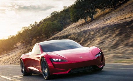 特斯拉新Roadster量产版或本月中旬发布