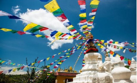 谁说去西藏只能开丰田霸道，福特撼路者一样能翻山越岭