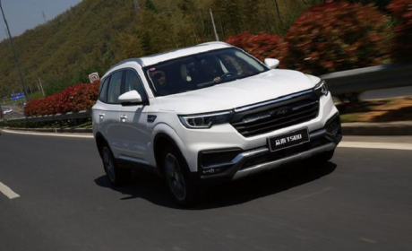 众泰T500感应电动尾门 为有车一族减负