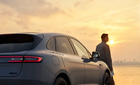 问界新M5用车分享：智能体验好，性能表现强，入股不亏！