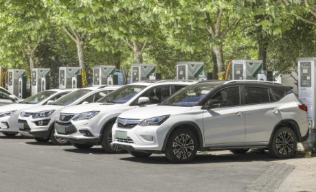 专家：新能源车销量增长达到瓶颈阶段