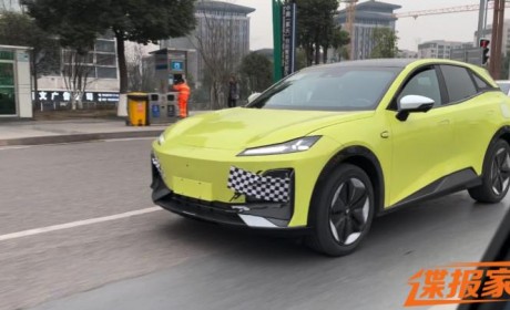 定位中型SUV 长安深蓝S7实车谍照曝光