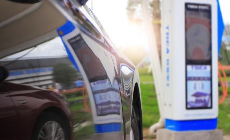 商务部：将继续稳定和扩大汽车消费