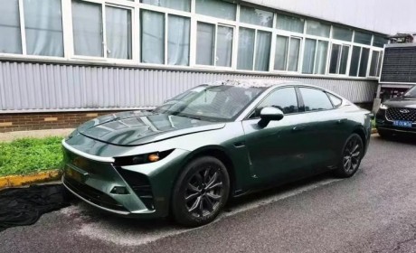 2023年年底上市 星途E03实车谍照曝光