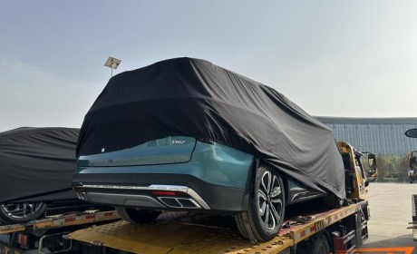 2023上海车展探馆：新款红旗HS7实车