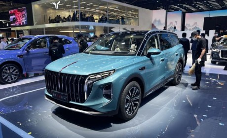 2023上海车展：全新红旗HS7首发亮相