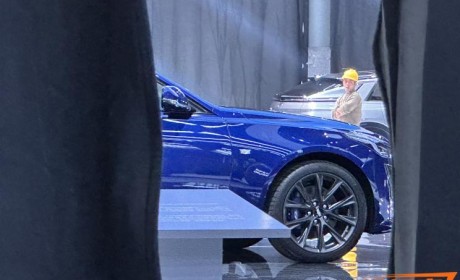 上海车展探馆：新款凯迪拉克CT5现身