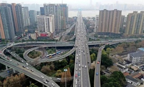 杭州：将探索取消小客车限购/道路限行