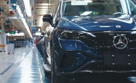 豪华车教科书 北京奔驰EQE SUV正式下线