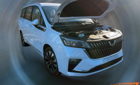 搭载2.0L混动系统 五菱佳辰HEV实车曝光