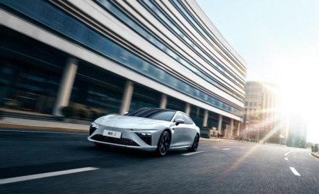 售18.98-19.98万元 哪吒S新车型上市