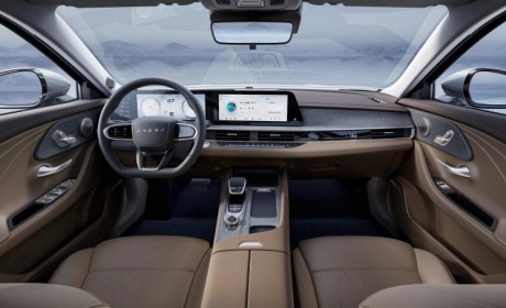 主打豪华 艾瑞泽8 2.0T运动版内饰官图