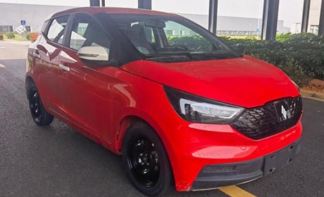 外观呆萌 江铃新能源羿驰玉兔申报图