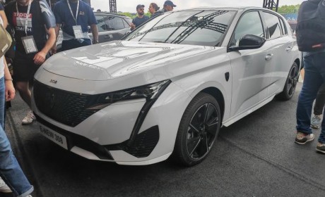 续航400km 全新标致E-308实车首发