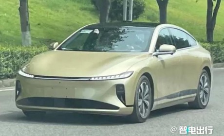 定位中大型车 长安启源A07路试谍照曝光