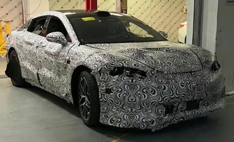 配激光雷达！仰望全新轿车谍照曝光！