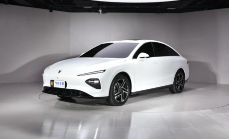 造型化繁为简/多种动力选择 荣威D7亮相