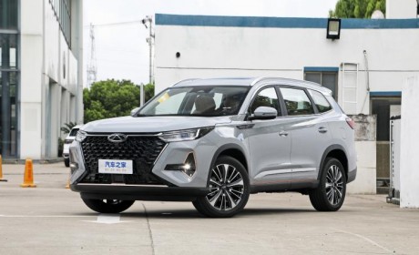 5座/7座可选 瑞虎8冠军版家族今日上市