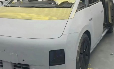 这次是真的了 理想MEGA首次无伪装曝光