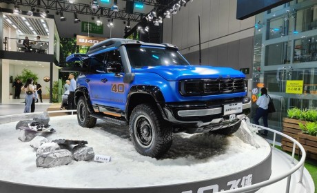 2023成都车展：全新BJ40·飞侠正式发布