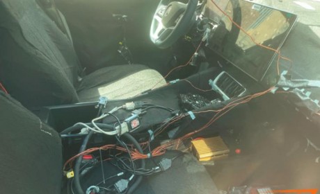 海豹+汉EV合体？曝比亚迪宋L内饰谍照