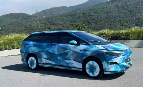 将于四季度推出 小鹏X9高清谍照首曝