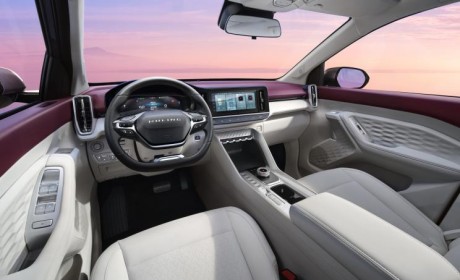 提供两种配色供选择 五菱星云内饰发布