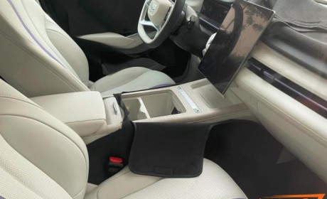 类似银河L6 新款吉利星瑞内饰谍照首曝