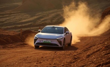 星途星纪元 ES在新疆完成夏季高温测试