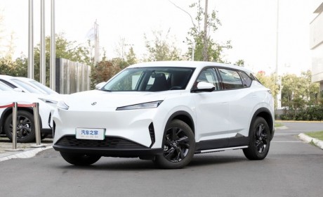 售12.19-13.99万 东风风神SKY EV01上市