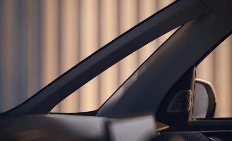 11月12日亮相+预订 沃尔沃EM90预告图