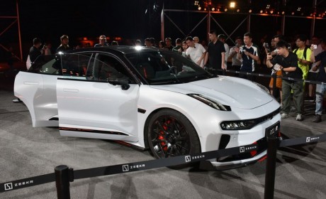 四电机马力怪兽 极氪001 FR今日将上市