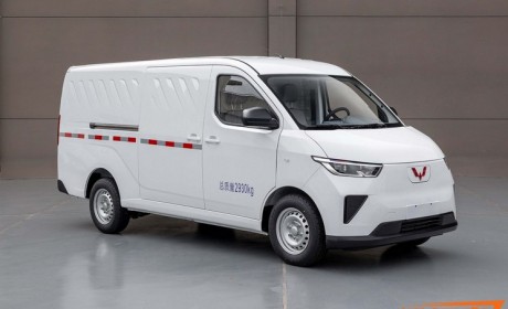 广大人民群众大喜 五菱扬光申报图曝光