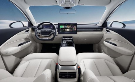 两种内饰配色 五菱星光内饰官图发布