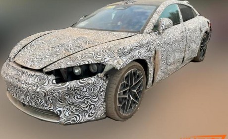 大型轿车/配激光雷达 仰望U6最新谍照