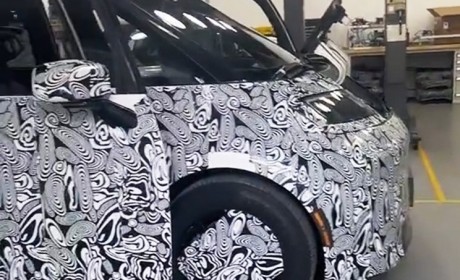 对开门/或2024年量产 极氪全新MPV首曝