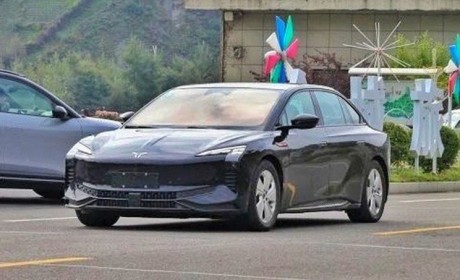 有望于11月份上市 红旗E001实车谍照