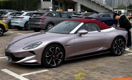 2023广州车展探馆：MG Cyberster红篷版