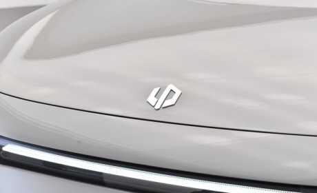 朱江明：零跑明年落地10项黑科技！