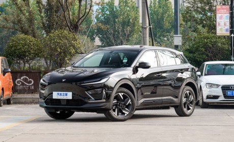 哪吒X首月销量7091辆 年底优惠1.8万