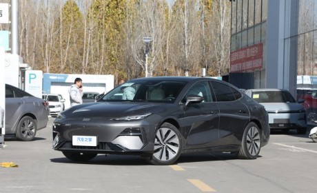 展车到店 吉利银河E8将于2024年1月上市