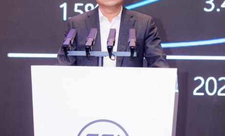 超级低碳卡车亮相 福田发布新销量目标