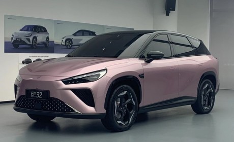 提供纯电/增程动力 哪吒L实车图曝光