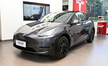 内外饰变化更大 特斯拉新款Model Y消息