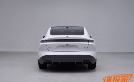 蔚来旗下全系车型最新尾标申报图曝光