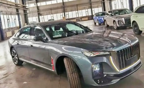 内饰有重大升级调整 新款红旗H9谍照