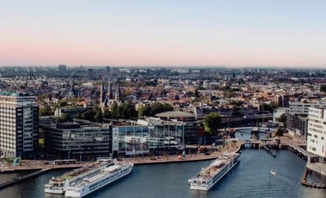 开启双车预售 欧版极氪001荷兰正式交付